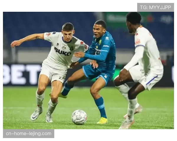 乌德勒支老帅扬斯倡导务实足球 均衡攻防成球队特色