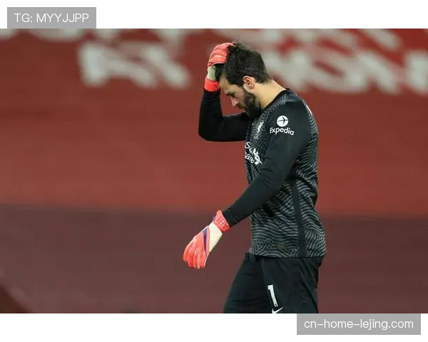 巴西阿利松门线技术，应对远射与定位球的高空球控制能力评估